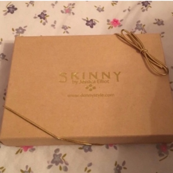 NWT triple heart necklace - Picture 3 of 3